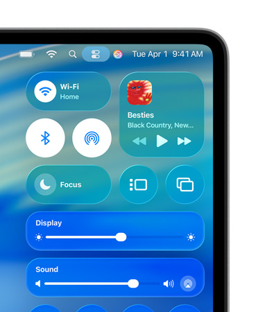 Partie droite de l’écran d’un Mac montrant les commandes personnalisées en Liquid Glass, comme le Wi-Fi et Bluetooth, dans le centre de contrôle